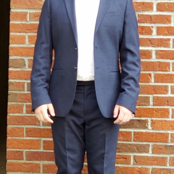 Reiss suit